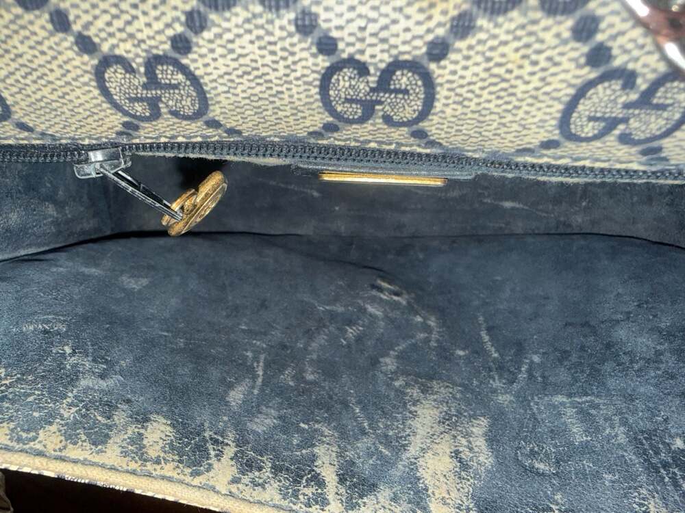 Authentic Vintage Gucci GG Supreme Crossbody Bag Navy Blue Monogram Canvas - Picture 7 of 11